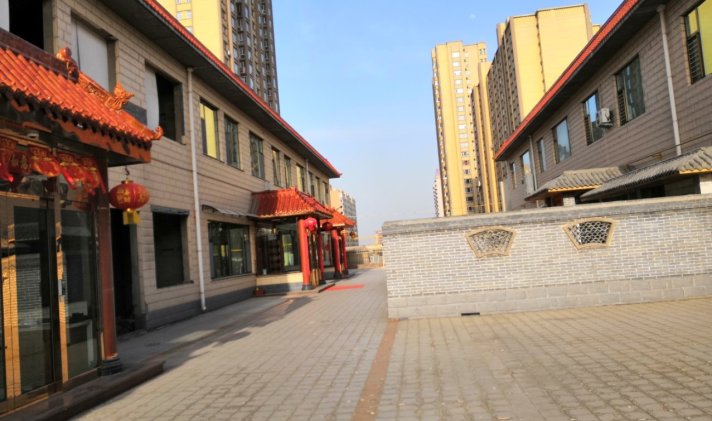 孝义市 沃尔玛 4室2厅2卫 160平米