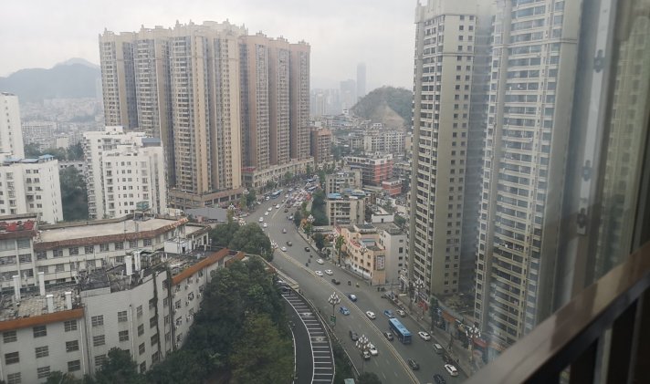 南明区花果园 花果园中央商务区 写字楼 37平米