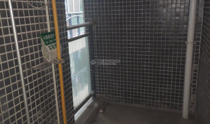 南充二手房 顺庆区 滨江路 滨江首座1/1 78 万 6899元/平米 3室2厅2卫