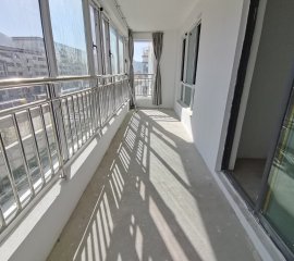 翠湖复式楼223平   简装   小区环境优美   楼间距宽