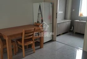 114㎡3室2厅1卫1阳台普通紧邻地铁,多条公交经过