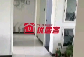 华裕新楼，全新装修房子干净卫生家具家电齐全空调，冰箱已出租