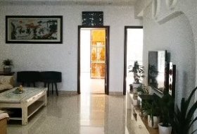马鞍学校附近私房，三房两厅两卫精装修