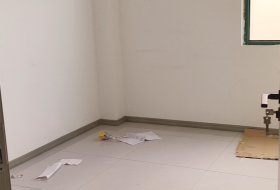 正和小区650平20个直播间，5个大房间