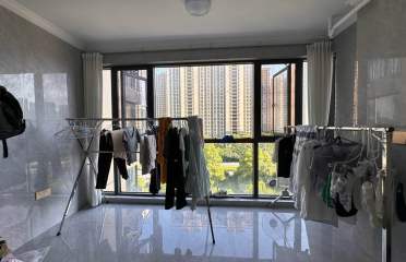 监利人信城115㎡3室普通，多条公交经过