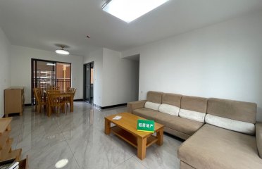 佳兆业上品雅园4室2厅2卫2阳台便宜出租，适合家庭
